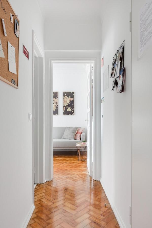 Stroll To Coffee Shops Near A Renovated Hillside Apartment In Graca Lisboa Eksteriør bilde