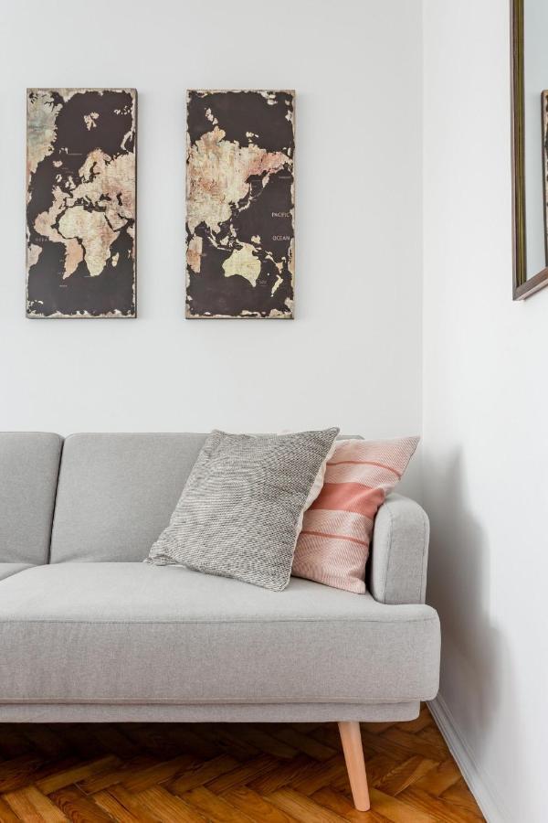 Stroll To Coffee Shops Near A Renovated Hillside Apartment In Graca Lisboa Eksteriør bilde